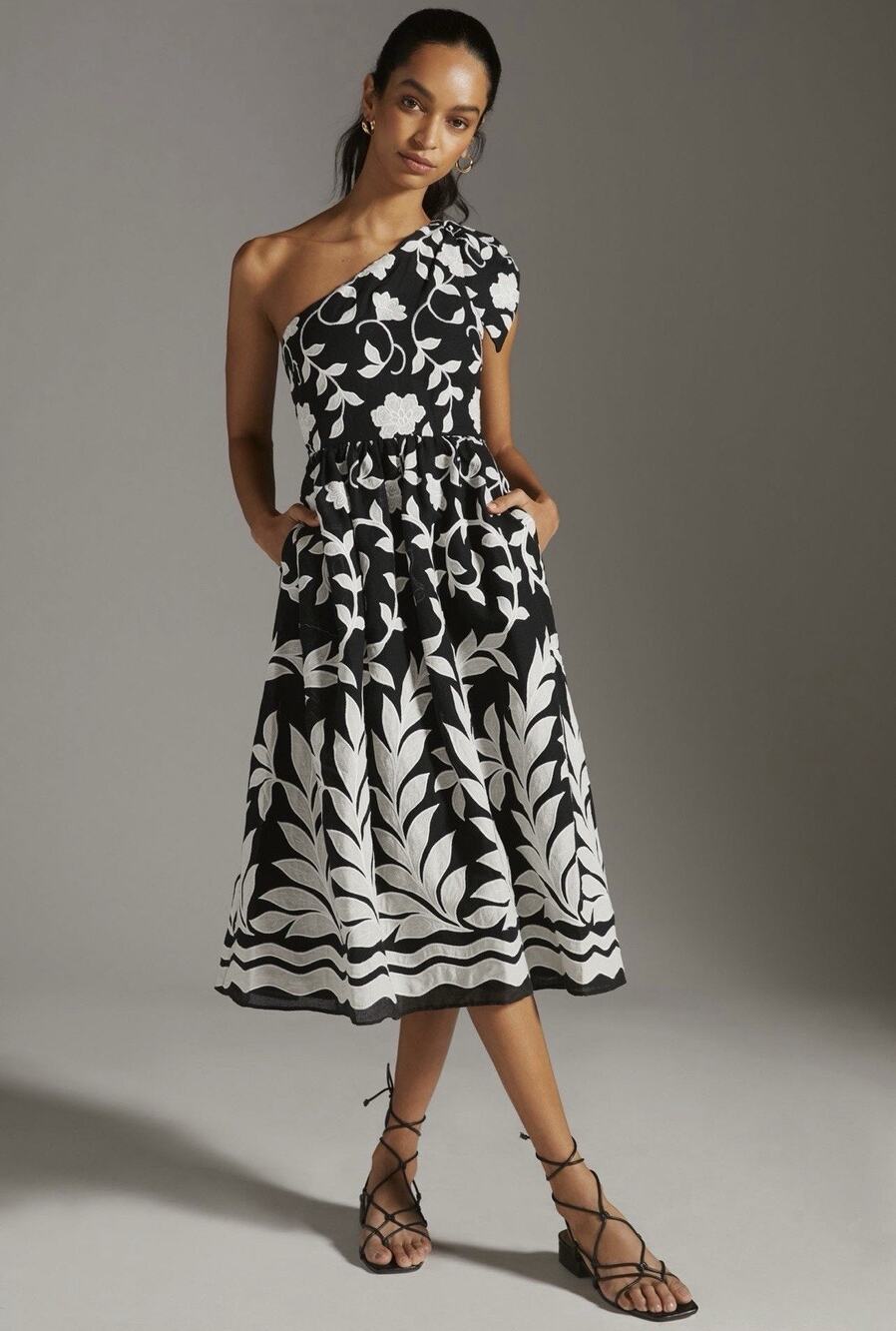 ANTHROPOLOGIE Black White Floral Embroidered One Shoulder Midi Dress Sz 4